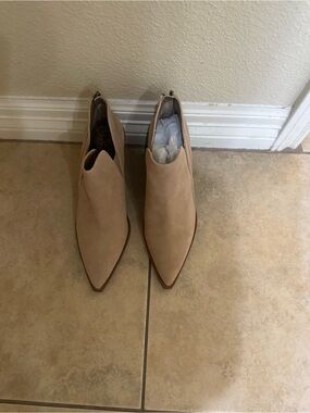 Vince Camuto Pointed Toe Suede Ankle Booties - Light Taupe